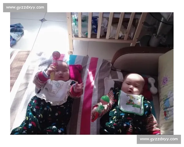 萌力全开宝宝爬行大赛现场直击笑点与成长感动瞬间全记录珍贵回忆